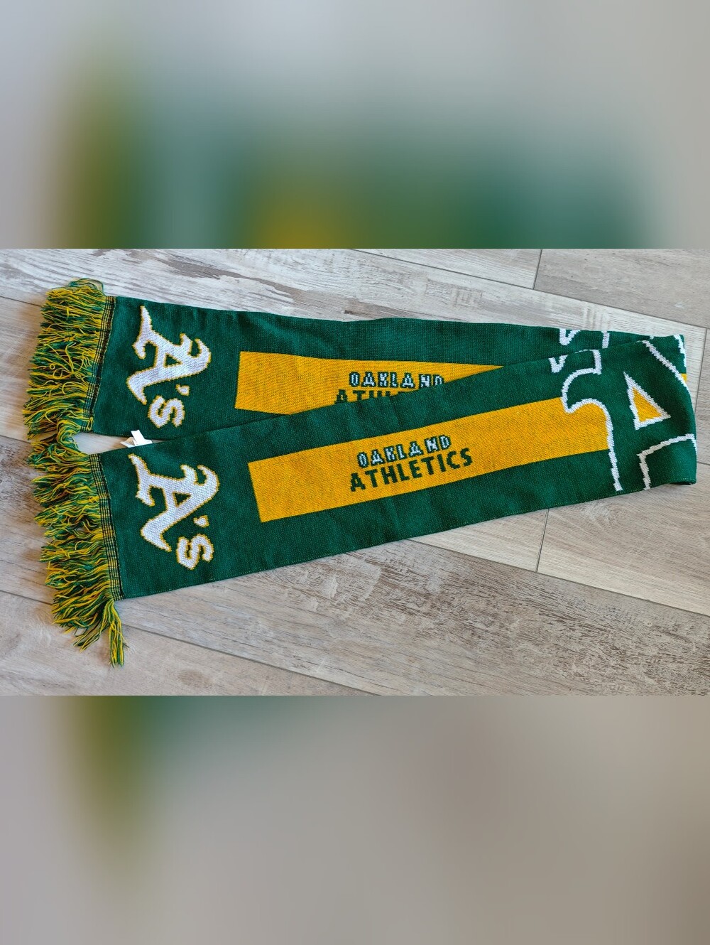 Forever Collectibles Oakland Athletics Knit Scarf